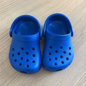 Crocs Littles in Blue Bolt